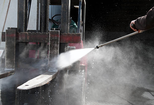 Why Choose Our Certified Pressure Washing Experts for Your Project Needs in Upland, IN?